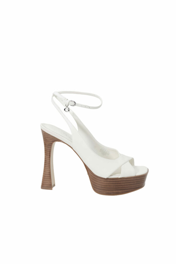 Guess Scarpe Spuntate Donna